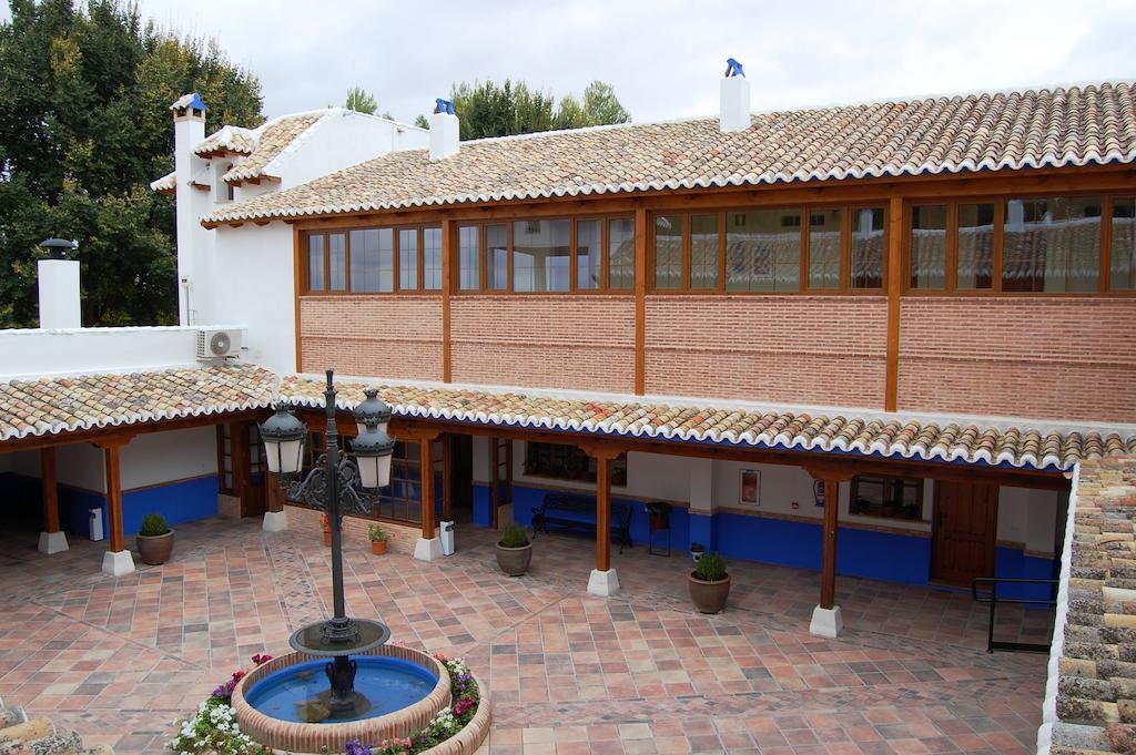 Hotel El Cortijo De Daimiel Buitenkant foto